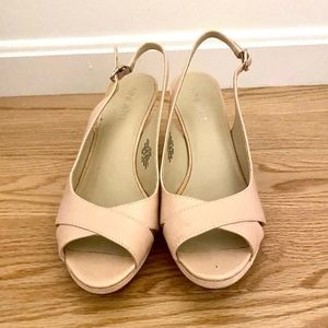 Nine West 5.5 Blush Pink Kitten Heel Peep Toe